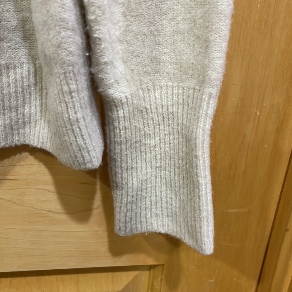 Ann Taylor beige sweater Scion’s neck size S - Picture 6 of 16